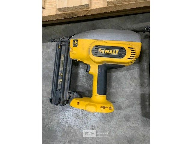 2x nagelpistool - afbeelding 2 van  4