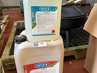 2x nerta - autoshampoo + anti-insect - afbeelding 1 van  3