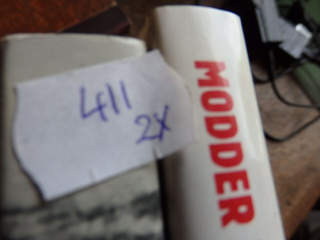 2x oorlogsboek - afbeelding 1 van  2