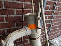 2x oude pomp - afbeelding 3 van  3