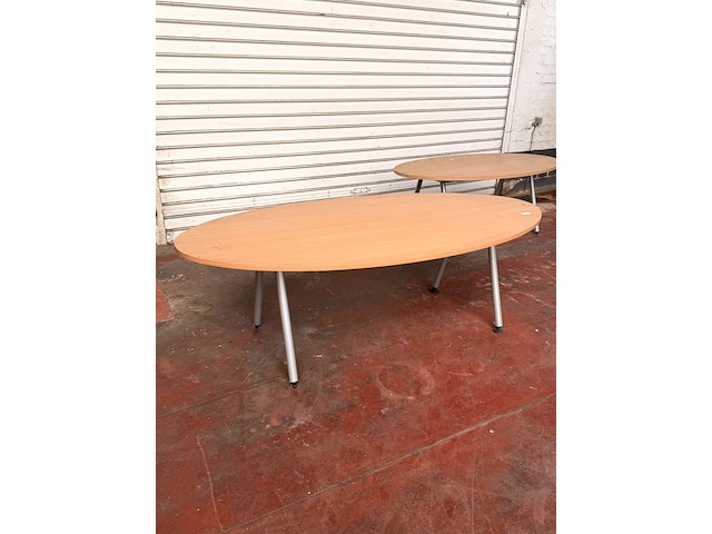 2x ovale tafels - afbeelding 2 van  3