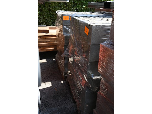 2x pallet betonblokken - afbeelding 2 van  2