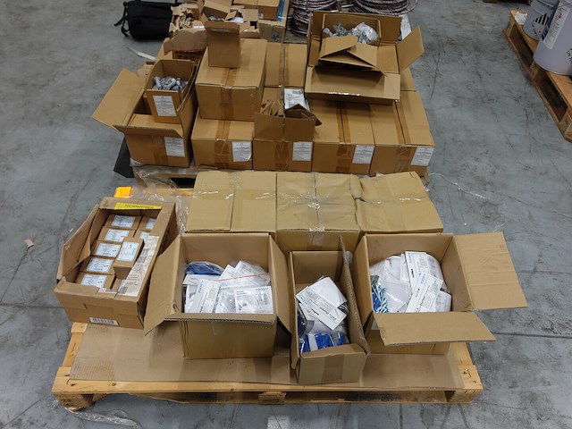 2x pallet bevestigingsmateriaal - afbeelding 7 van  7