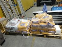 2x pallet bouwstoffen - afbeelding 1 van  8