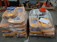 2x pallet bouwstoffen - afbeelding 1 van  4