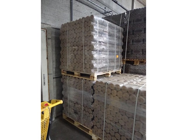 2x pallet briketten nestro - zacht hout - afbeelding 1 van  1