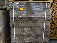 2x pallet briketten pini kay - afbeelding 1 van  3