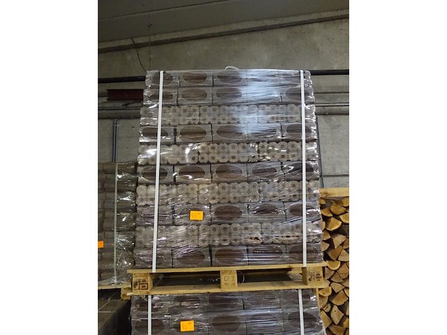 2x pallet briketten - afbeelding 1 van  2