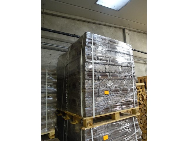 2x pallet briketten - afbeelding 2 van  2