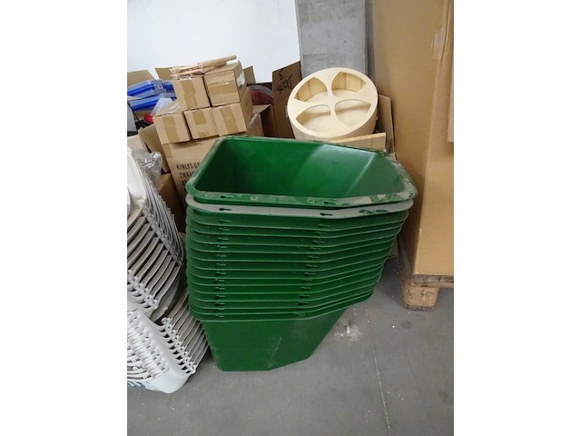 2x pallet divers toebehoren dieren - afbeelding 7 van  12