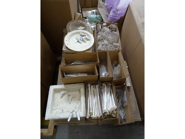 2x pallet divers toebehoren dieren - afbeelding 2 van  8