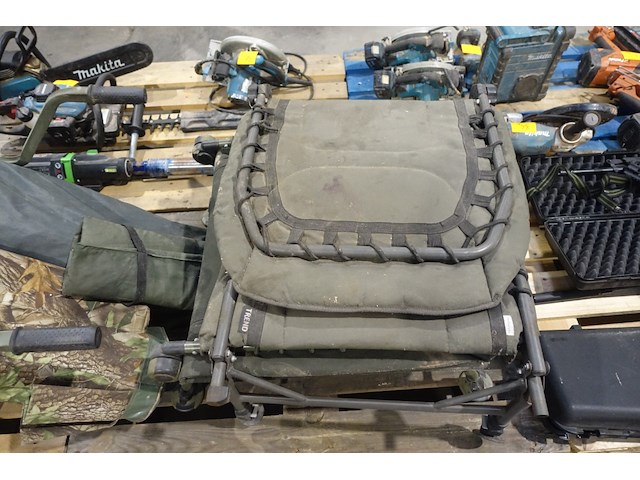 2x pallet divers vismateriaal - afbeelding 1 van  2