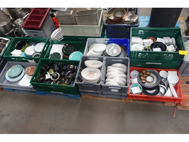 2x pallet diverse borden - afbeelding 1 van  28
