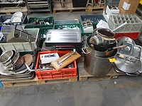 2x pallet diverse inox kookpotten + toebehoren