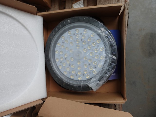 2x pallet diverse lichtarmaturen - afbeelding 8 van  12