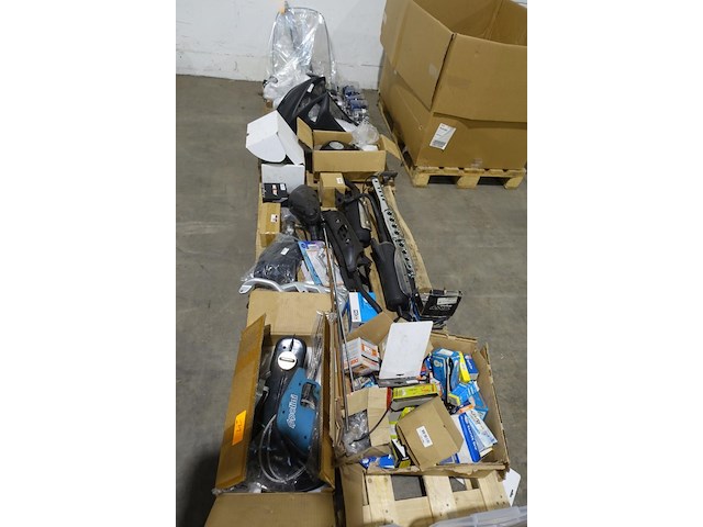 2x pallet diverse reserveonderdelen brommer/motoren - afbeelding 1 van  6