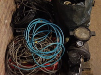 2x pallet diversen - afbeelding 1 van  4