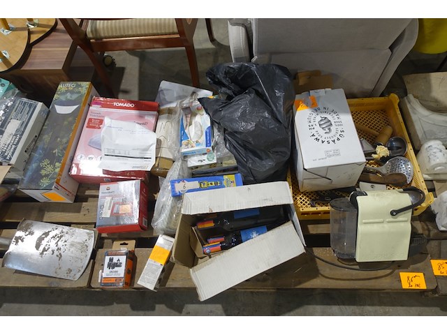 2x pallet diversen - afbeelding 1 van  4