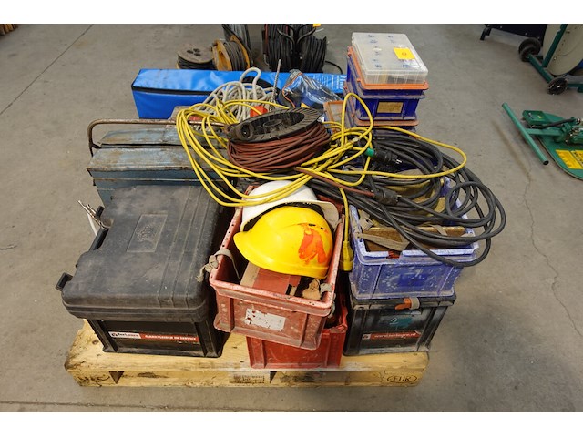 2x pallet diversen - afbeelding 1 van  11