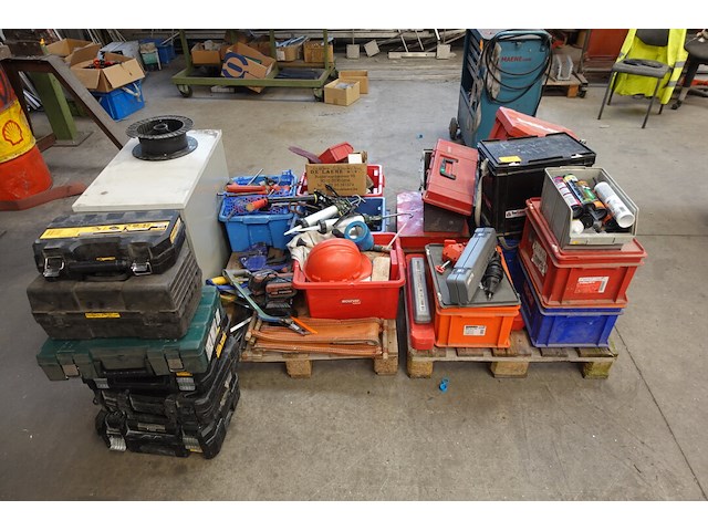 2x pallet diversen - afbeelding 1 van  18