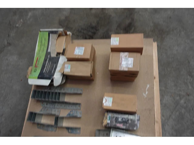 2x pallet diversen - afbeelding 7 van  19