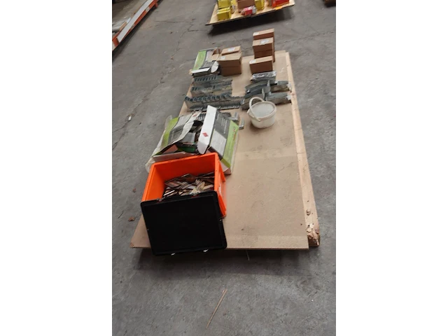 2x pallet diversen - afbeelding 12 van  19