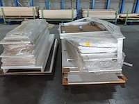 2x pallet gedemonteerd houten meubel - afbeelding 1 van  4