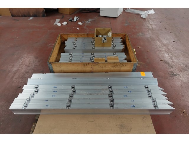 2x pallet ijzerwaren - afbeelding 2 van  5