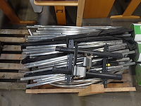 2x pallet ijzerwaren