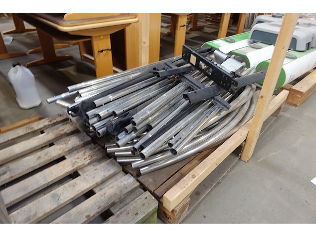 2x pallet ijzerwaren - afbeelding 2 van  5