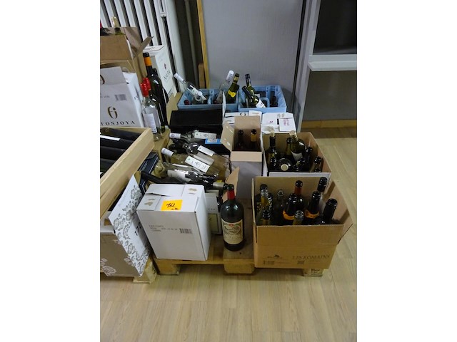 2x pallet lege wijnflessen - afbeelding 2 van  8