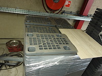 2x pallet met kleine kunstof pallets - afbeelding 5 van  5