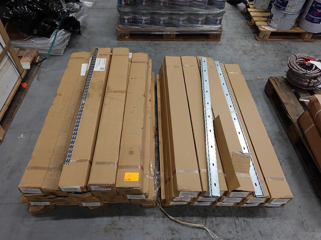 2x pallet metalen profielen - afbeelding 1 van  5
