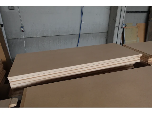 2x pallet onafgewerkte binnendeuren - afbeelding 3 van  3