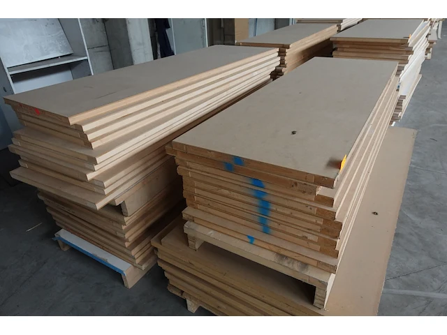 2x pallet onafgewerkte binnendeuren - afbeelding 3 van  3