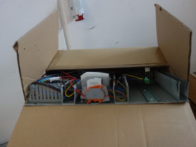 2x pallet onderdelen laadpaal - afbeelding 9 van  9