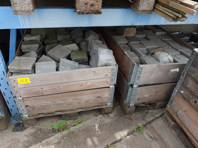 2x pallet platines - afbeelding 1 van  3