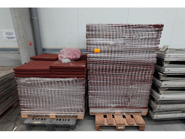 2x pallet rubberen tegels - afbeelding 1 van  5