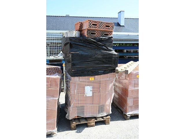 2x pallet snelbouwstenen met groef - afbeelding 1 van  2