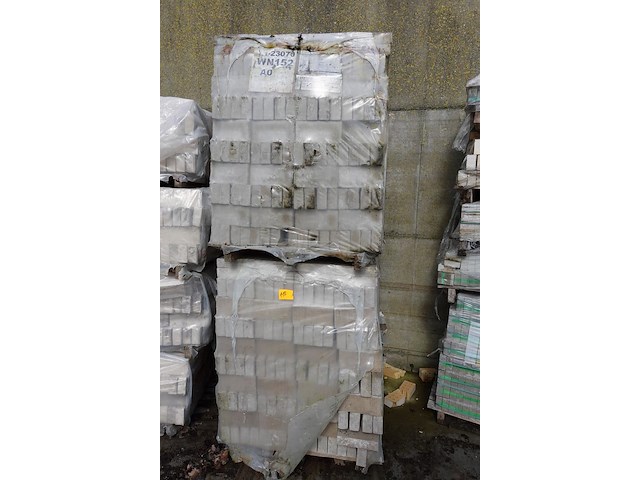 2x pallet stenen vandersanden - afbeelding 1 van  5