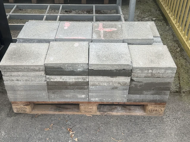 2x pallet stenen - afbeelding 1 van  2