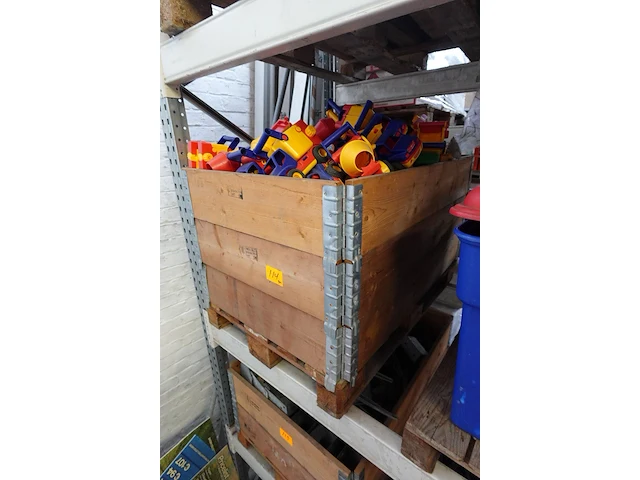 2x pallet strandspeelgoed - afbeelding 8 van  8