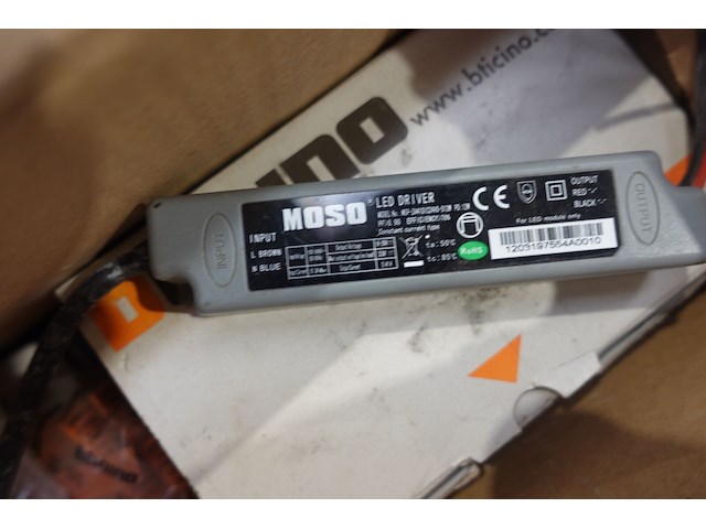 2x pallet toebehoren elektriciteit - afbeelding 9 van  22