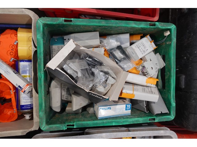 2x pallet toebehoren elektriciteit - afbeelding 17 van  22