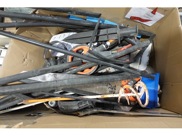 2x pallet toebehoren elektriciteit - afbeelding 4 van  24