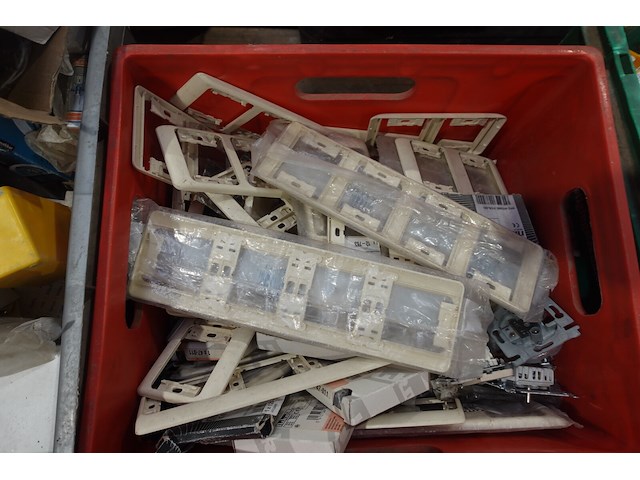 2x pallet toebehoren elektriciteit - afbeelding 17 van  24