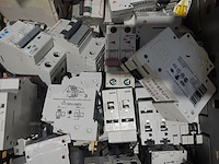 2x pallet toebehoren elektriciteit - afbeelding 20 van  24
