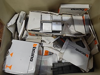 2x pallet toebehoren elektriciteit - afbeelding 21 van  24