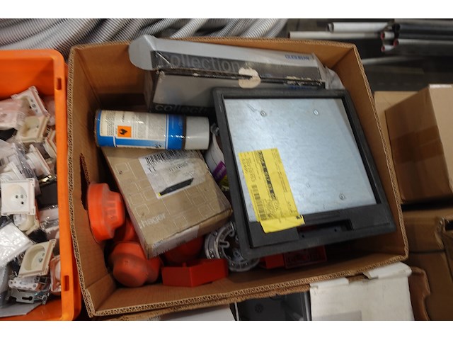2x pallet toebehoren elektriciteit - afbeelding 9 van  14