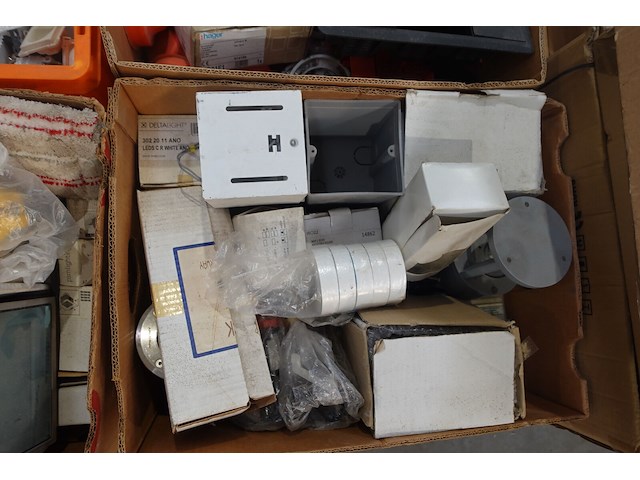 2x pallet toebehoren elektriciteit - afbeelding 10 van  14